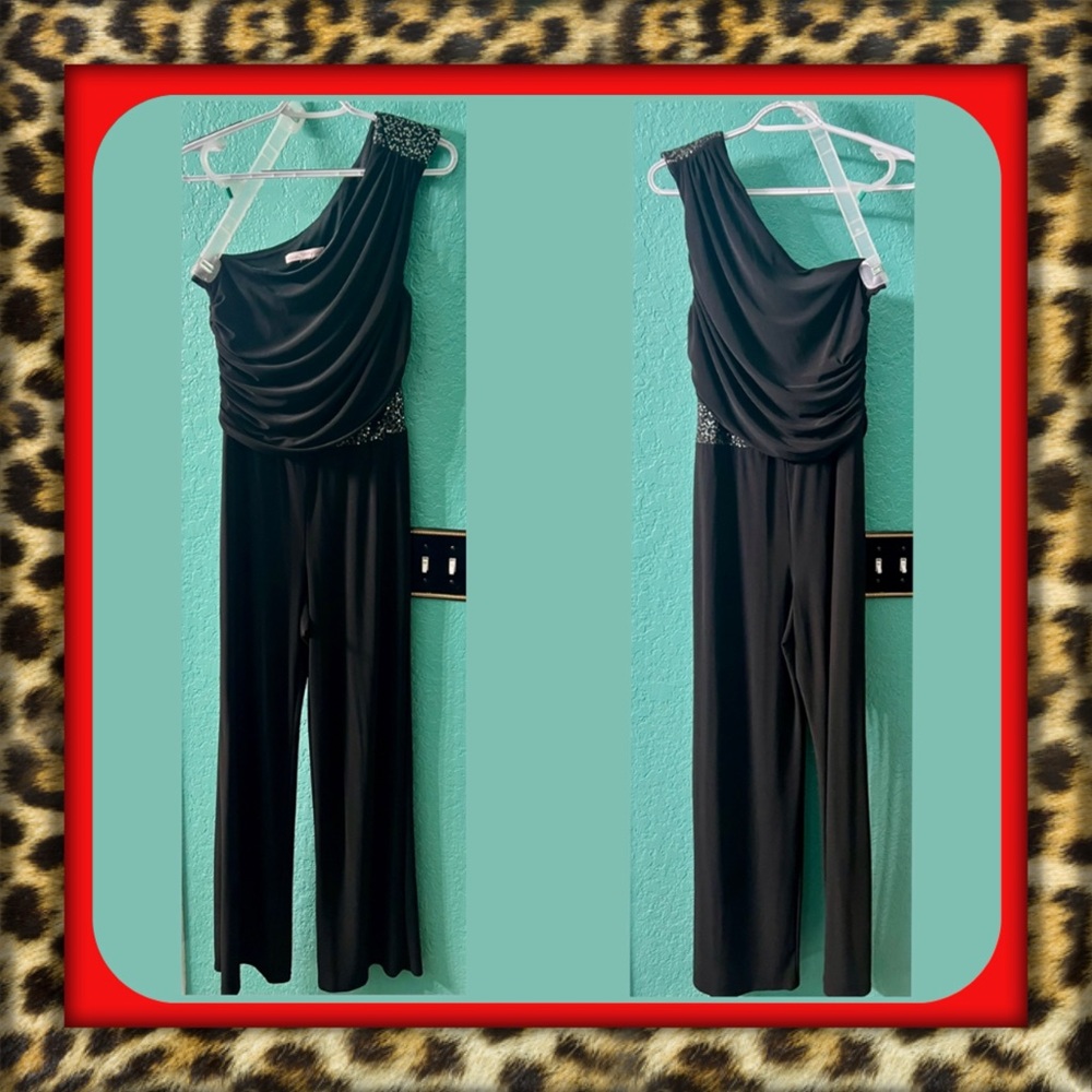 👑✅PRICE FIRM✅ Beautiful One-Shoulder Sequin Black Jumpsuit